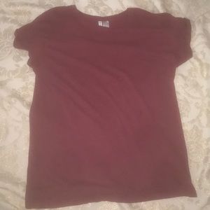 burgundy short sleeve t shirt